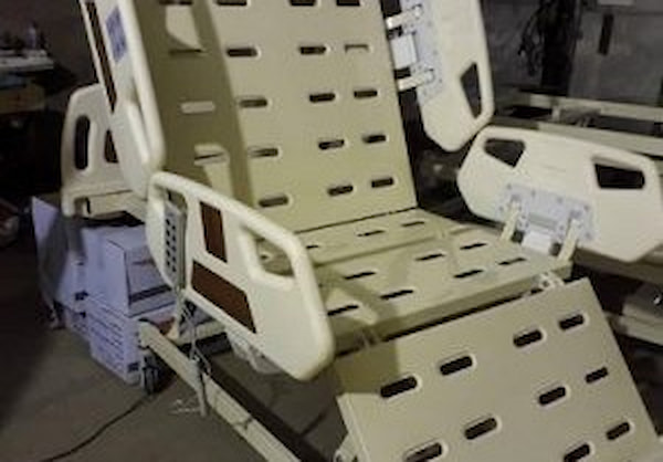 تصویر 2 از قیمت خرید تخت بیمارستانی 3 شکن برقی عمده به صرفه و ارزان